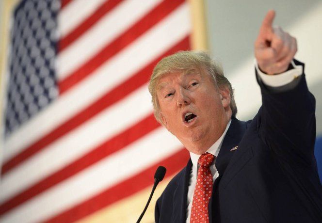 Donald Trump en conferencia de prensa advirtiendo a Irán sobre consecuencias si no se alcanza un acuerdo de paz