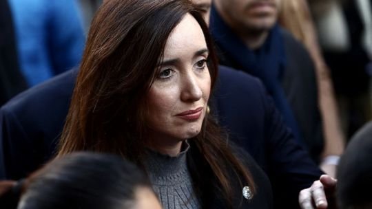 Victoria Villarruel habla con la prensa en Rosario