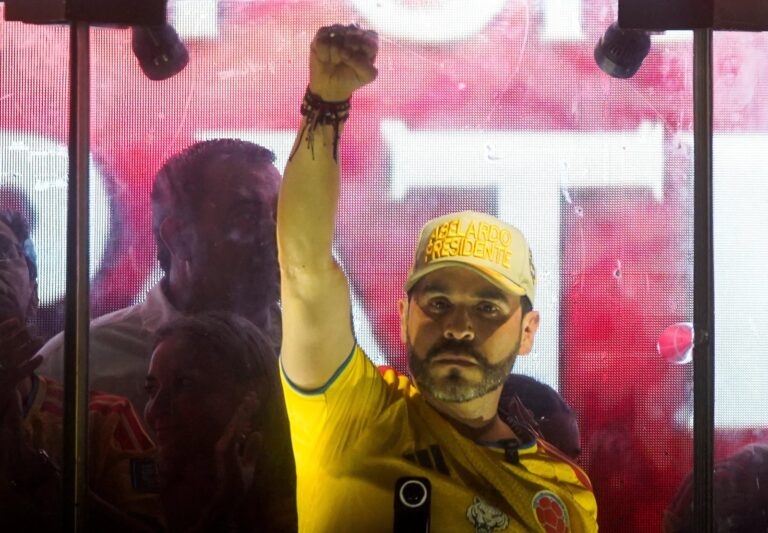 Abelardo de la Espriella durante un acto de campaña en Colombia