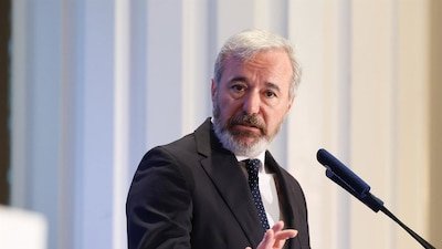 Jorge Azcón durante un desayuno informativo en Madrid