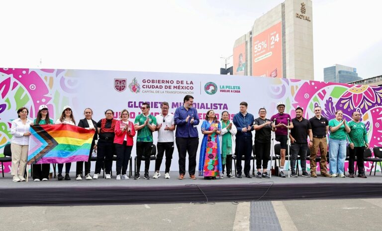 Clara Brugada en la inauguración de la Glorieta Mundialista en Insurgentes, Ciudad de México