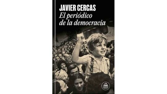 Fotografía de archivo de Roberto García y Juan Luis Cebrián en distintas épocas de su carrera periodística