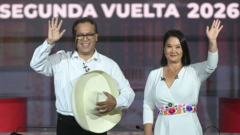 Keiko Fujimori y Roberto Sánchez durante el balotaje presidencial en Perú 2026