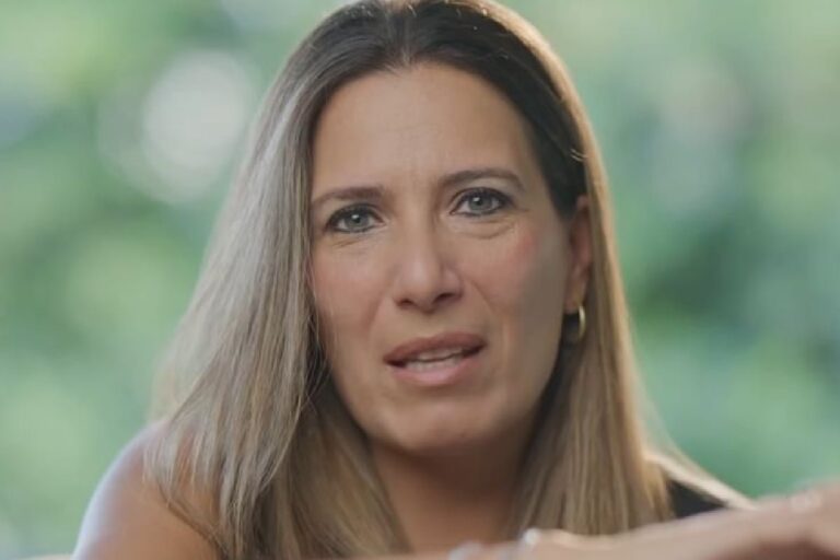 Gisela Gilges, life coach, explicando los cinco recursos para atravesar una crisis