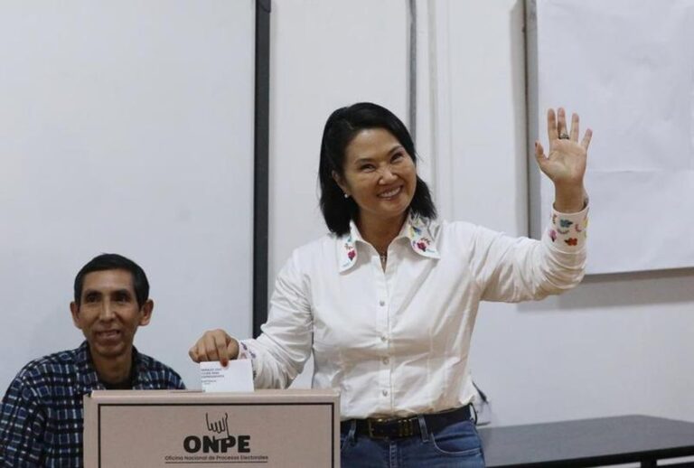 Keiko Fujimori en declaraciones a la prensa sobre resultados electorales