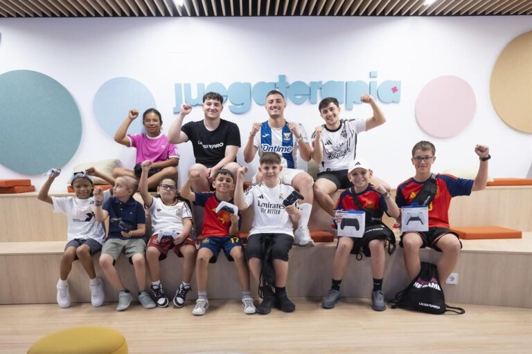 Niños y adolescentes en tratamiento oncológico participan en jornada de esports con jugadores profesionales