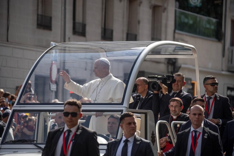 Papa León XIV durante un acto en Madrid