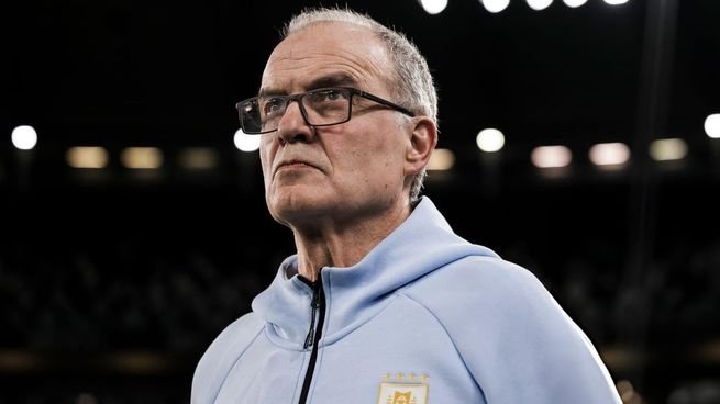 Marcelo Bielsa en conferencia de prensa antes del partido Uruguay vs Cabo Verde