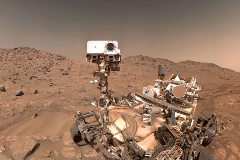 Rover Perseverance en la superficie de Marte