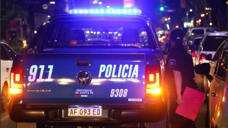 Policías detenidos en Rosario por incendio a un hombre