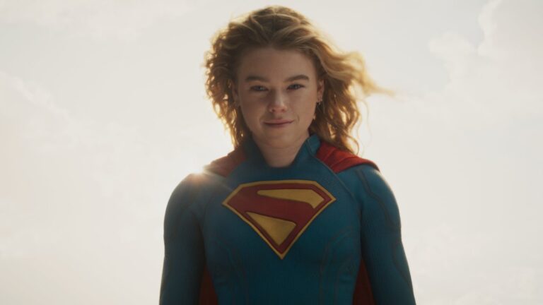 Imagen promocional de Supergirl con Milly Alcock como Kara Zor-El