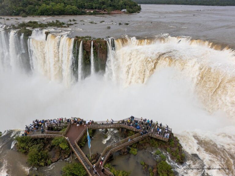 Pasarelas de la Garganta del Diablo en el Parque Nacional Iguazú