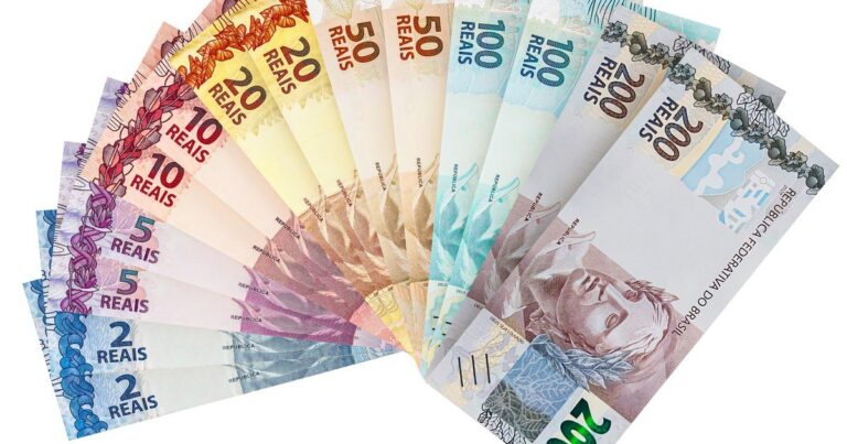 Billetes de real brasileño