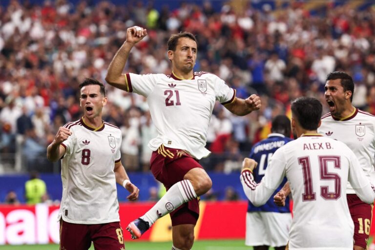 Selección de España celebrando el título del Mundial 2026