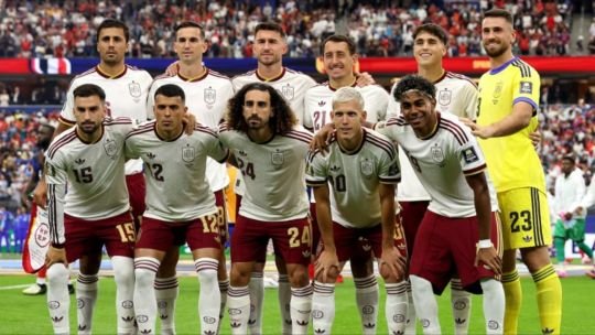 Jugadores de la selección española celebrando un gol en la semifinal del Mundial 2026 contra Francia