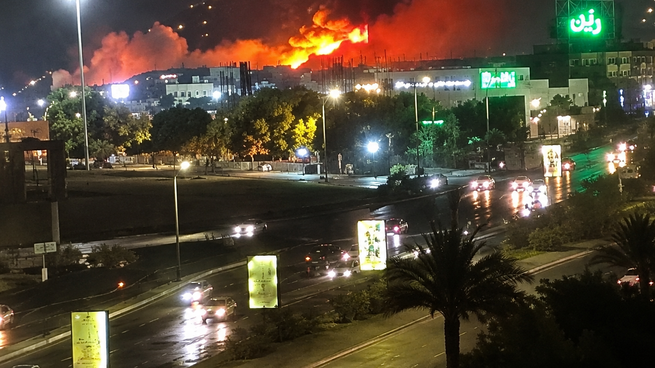 Explosiones en el puerto Shahid Haghani de Bandar Abbas, Irán, tras bombardeos de Estados Unidos