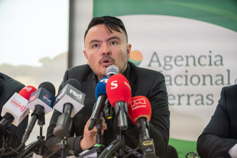 Juan Felipe Harman en la finca La Primavera defendiendo el convenio ANT-SAE