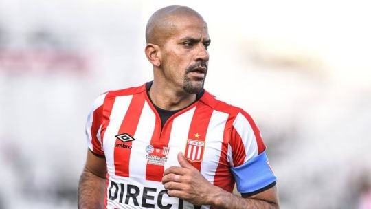 Juan Sebastián Verón con la camiseta de Estudiantes de La Plata