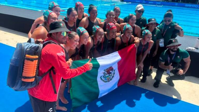 Selección mexicana femenil de polo acuático en la final de Santo Domingo 2026