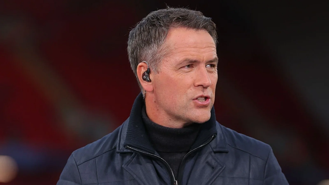 Michael Owen y Alan Shearer en un partido de fútbol