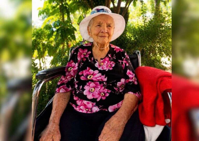 Retrato de Rosalbina Bautista, mujer longeva de 107 años de Arcabuco, Colombia