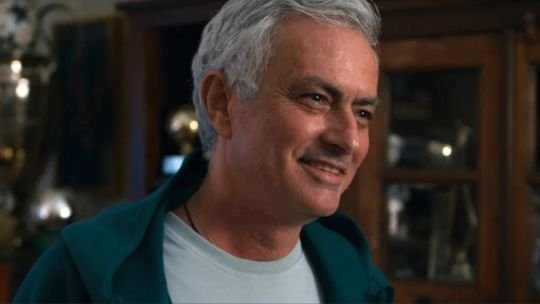 José Mourinho en el banquillo
