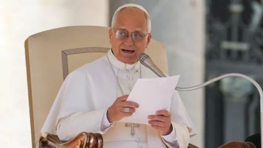 Imagen del Papa León XIV durante una ceremonia en el Vaticano