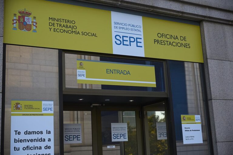 Gráfico de evolución del paro y la ocupación en el segundo trimestre según la EPA