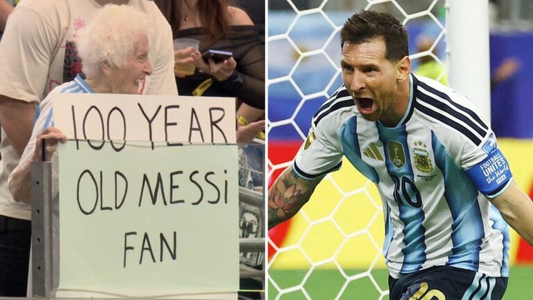 Pauline Kana sosteniendo un cartel que dice 100 Year Old Messi Fan en el estadio durante el Mundial 2026