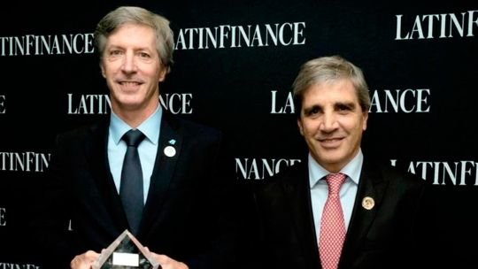 Gráfico del programa financiero 2027 del Ministerio de Economía de Argentina