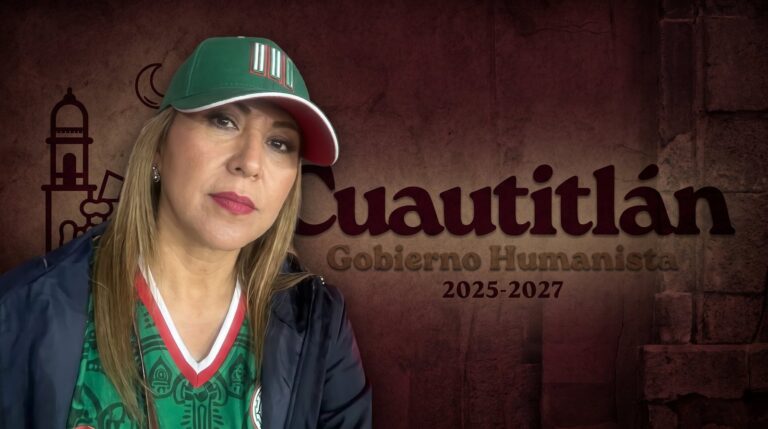 Presidenta municipal de Cuautitlán en el Estadio Azteca durante el partido México vs Ecuador