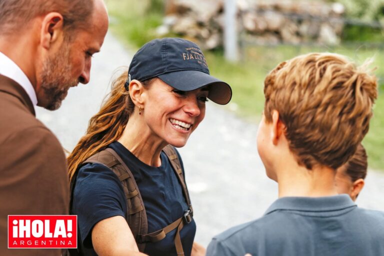 Kate Middleton en la cima del Snowdon durante el Desafío de las Tres Cumbres