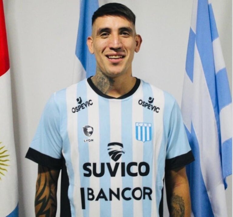 Ricardo Centurión durante un partido con Racing de Córdoba