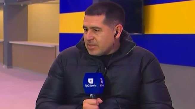 Juan Román Riquelme habla en conferencia de prensa en la Bombonera