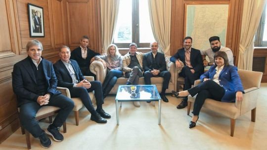 Reunión de la mesa política del Gobierno en Casa Rosada