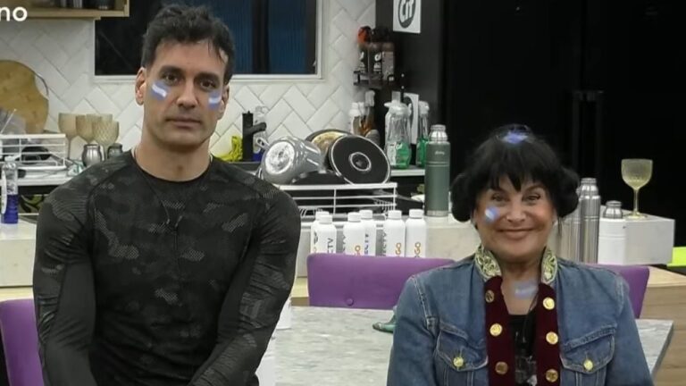 Santiago del Moro anunciando la eliminación de JC en Gran Hermano Generación Dorada