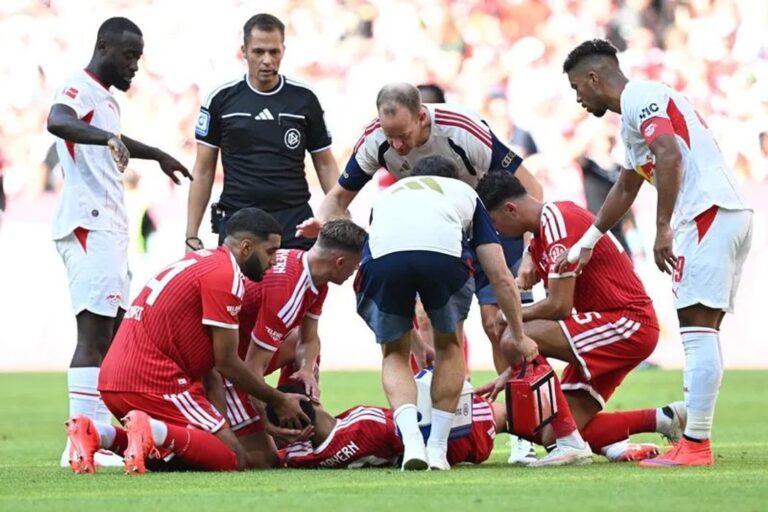 Jamal Musiala durante un entrenamiento del Bayern Múnich