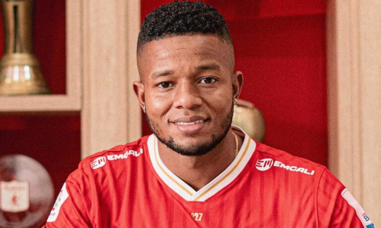 Yhorman Hurtado con la camiseta del América de Cali