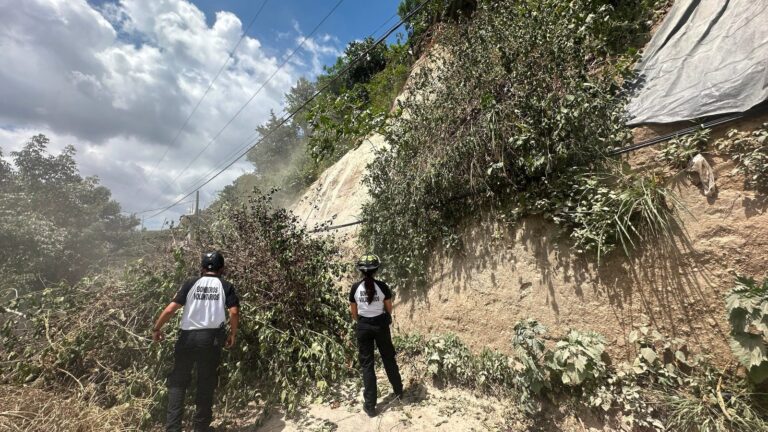 Zona afectada por deslizamiento de tierra en Valle Azul, Guatemala