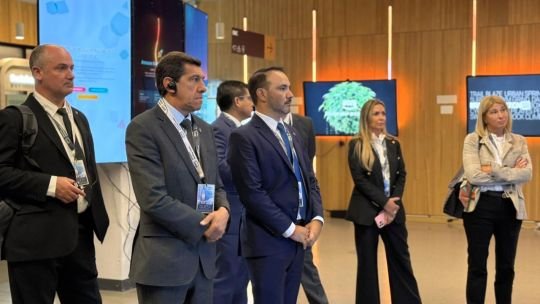 Juan Pablo Valdés y Javier Milei en un acto oficial