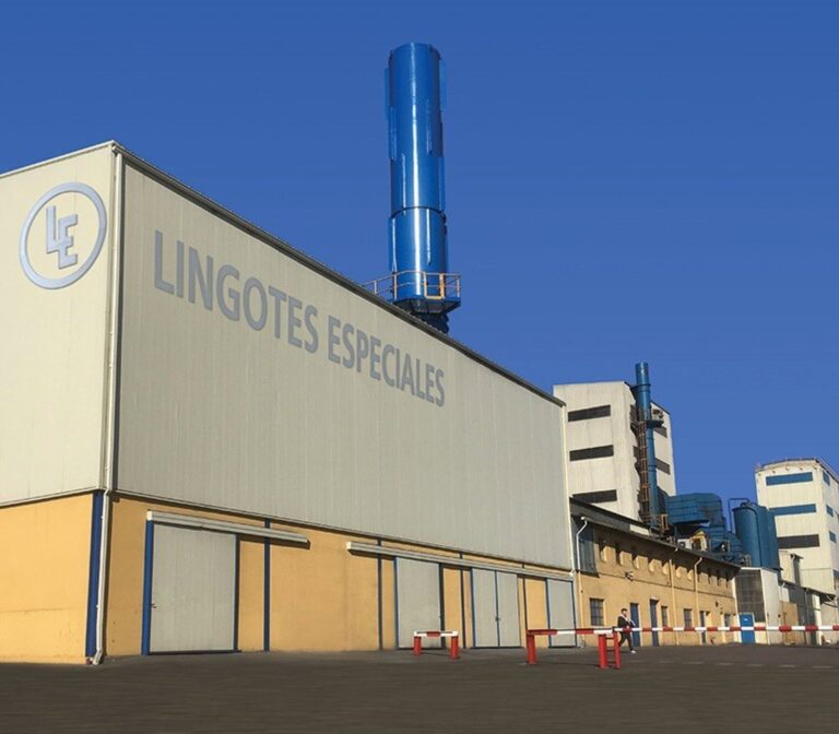 Fachada de la planta de Lingotes Especiales
