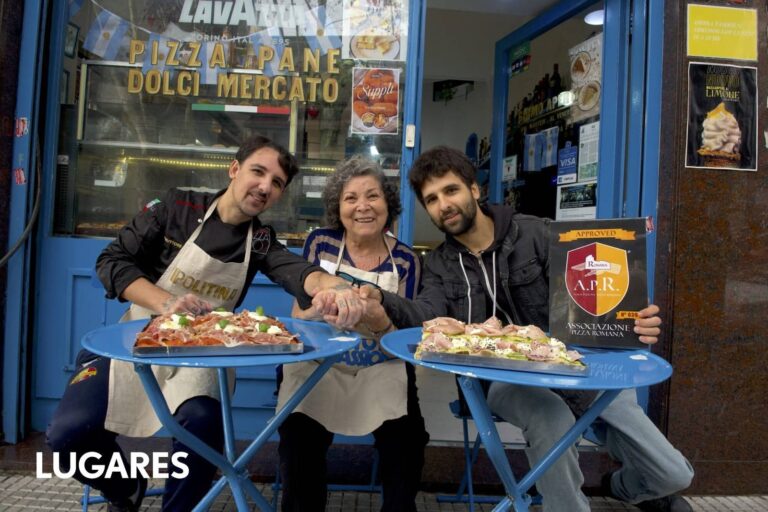 Fachada de la pizzería Ipolitina en avenida Dorrego, Chacarita