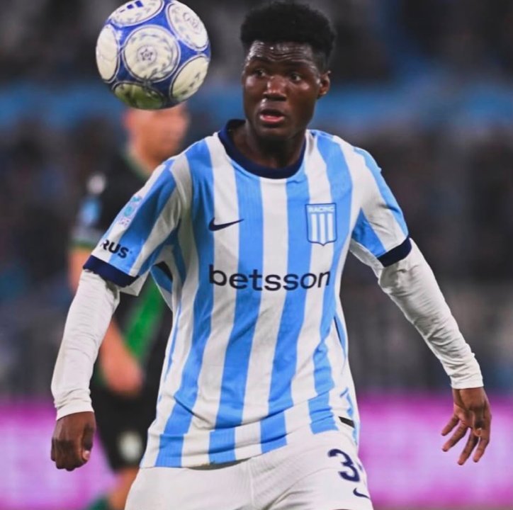 Alberto Campo durante su debut con la camiseta de Racing