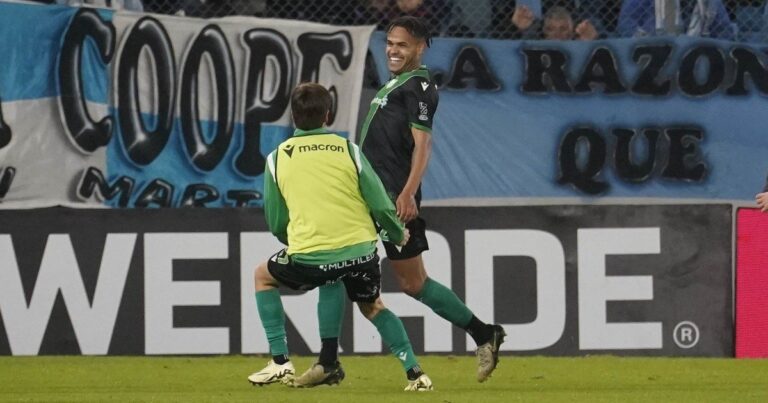 Partido entre Racing y Banfield en el estadio de Racing, fecha 5 de la Liga Profesional