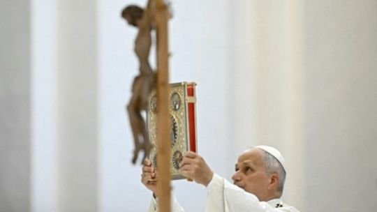 Papa León XIV durante una audiencia en el Vaticano